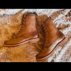 NEVER WORN Frye Veronica Combat Boots